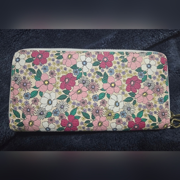 Juicy Couture Crossbody - Picture 7 of 8